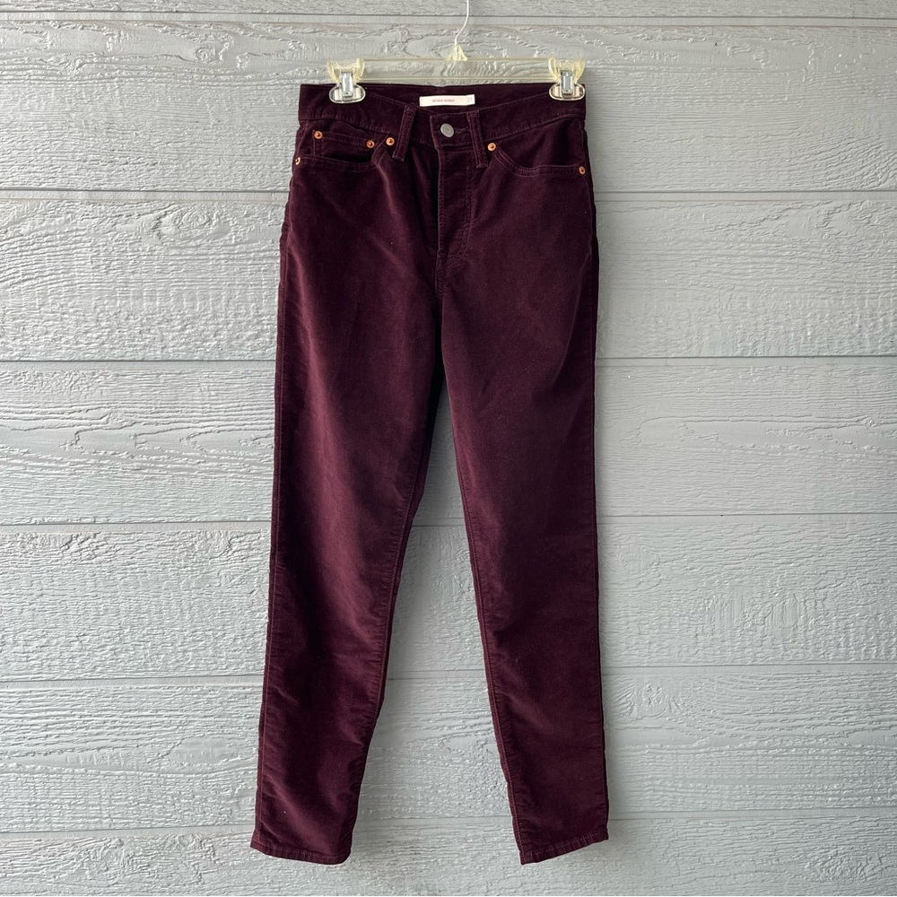 Levi’s high rise velvet wedgie skinny pants